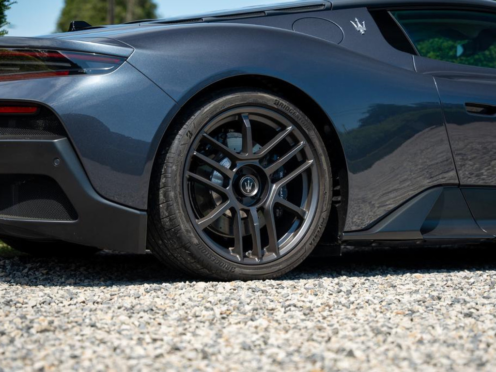 Maserati MC20