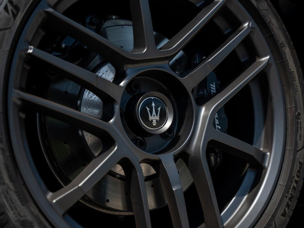 Maserati MC20