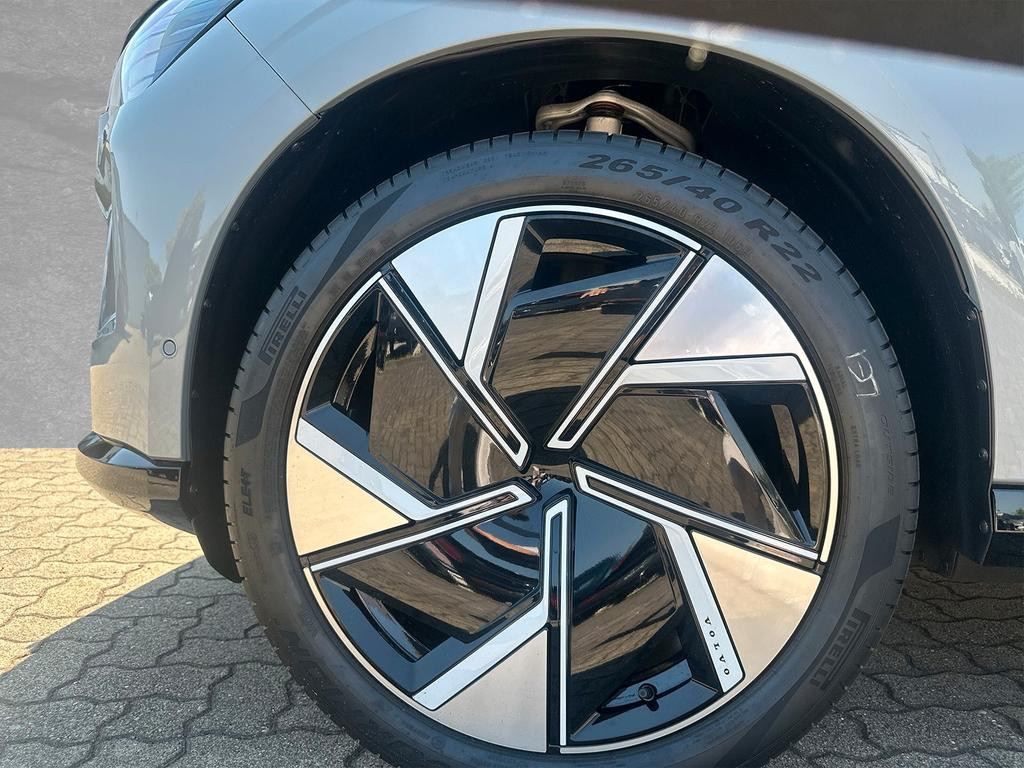 Volvo EX90