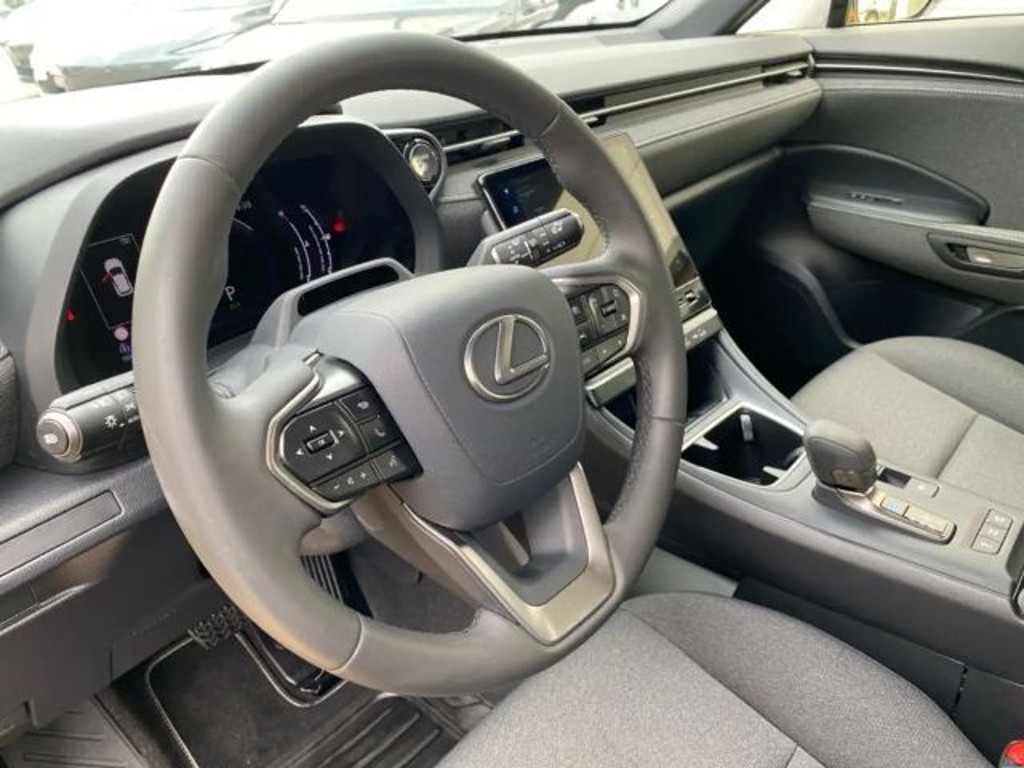 Lexus LBX