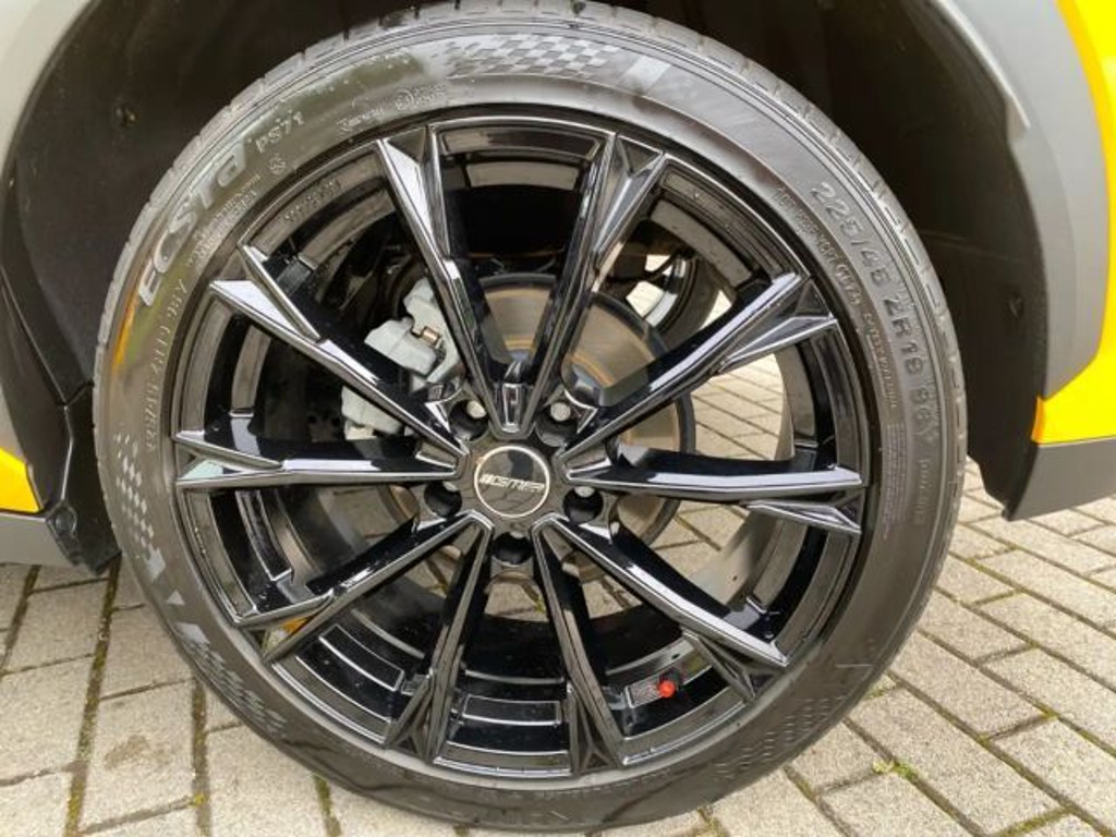 Lexus LBX