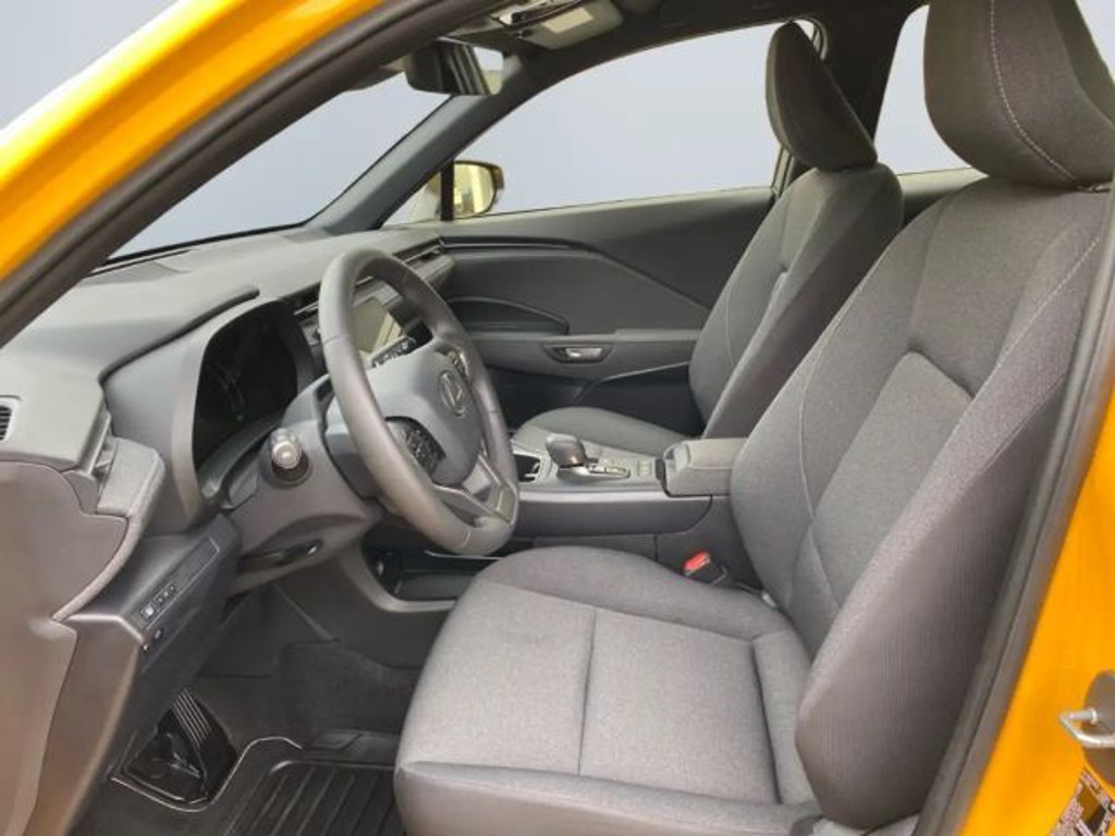Lexus LBX
