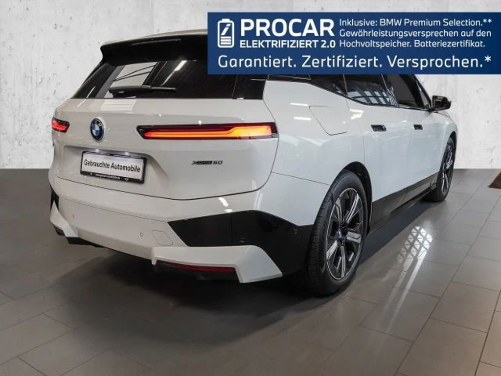 BMW iX