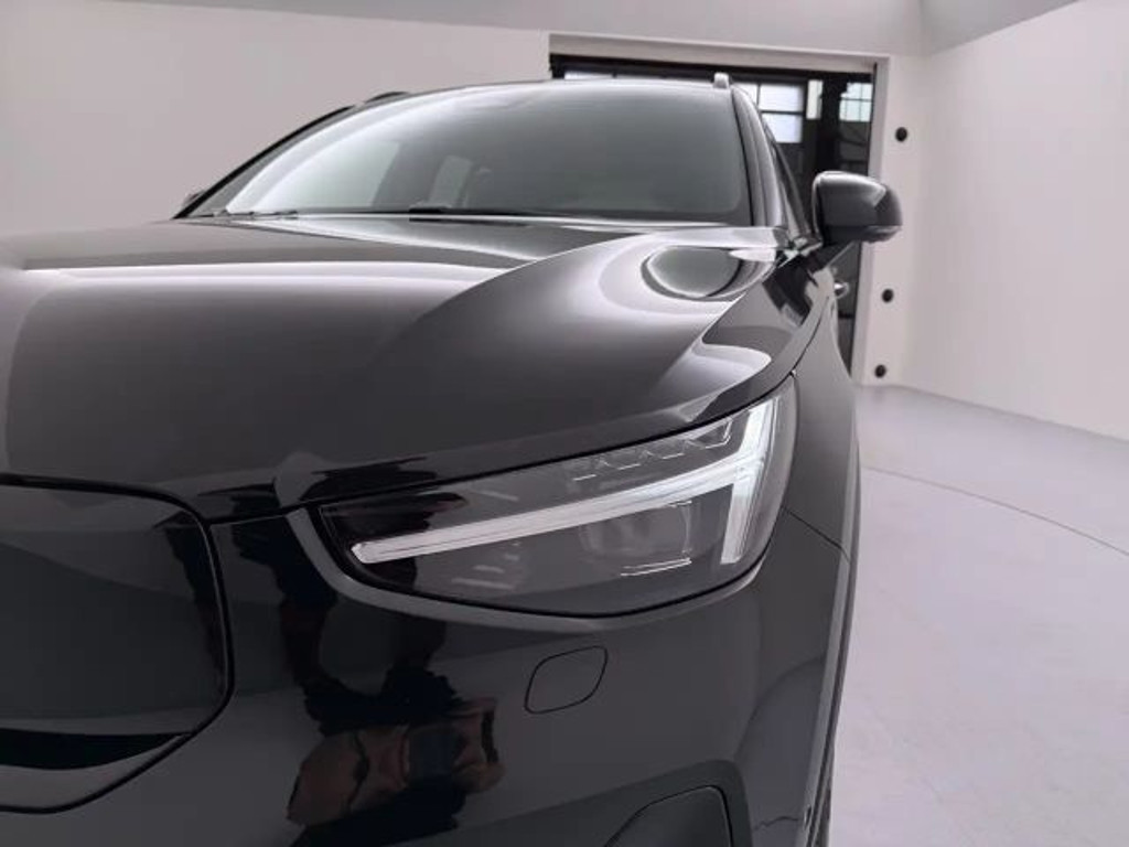 Volvo EX40