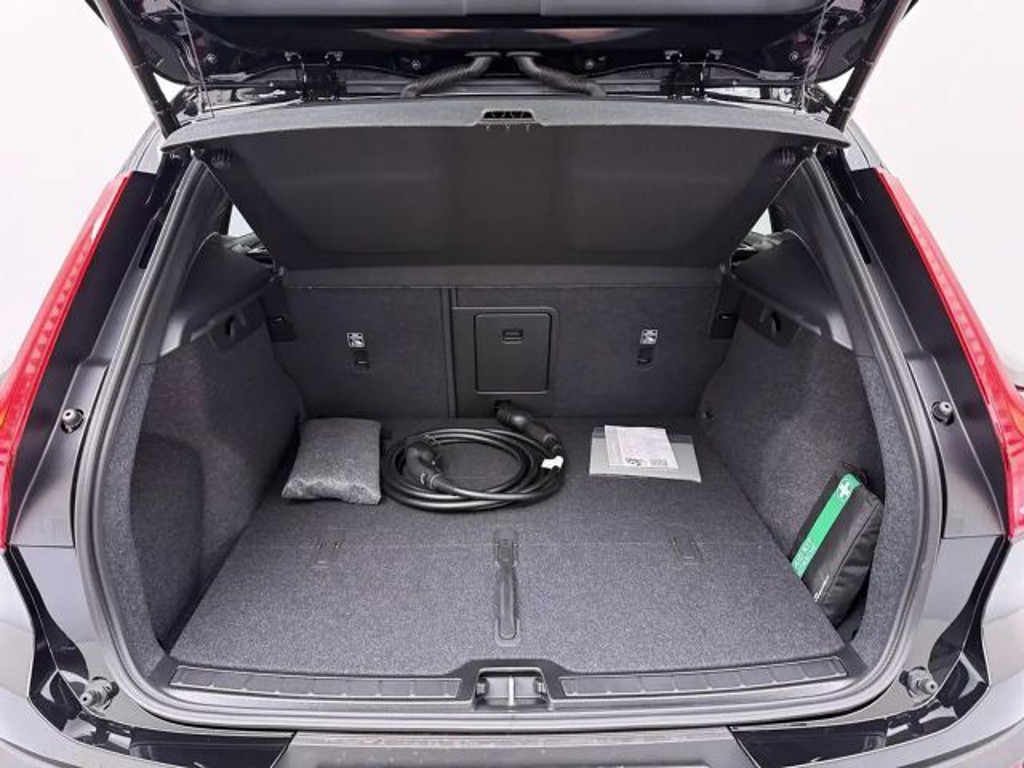 Volvo EX40