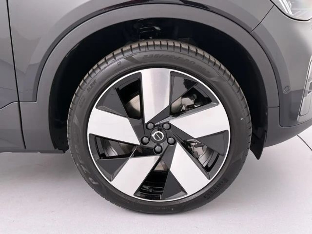 Volvo EX40
