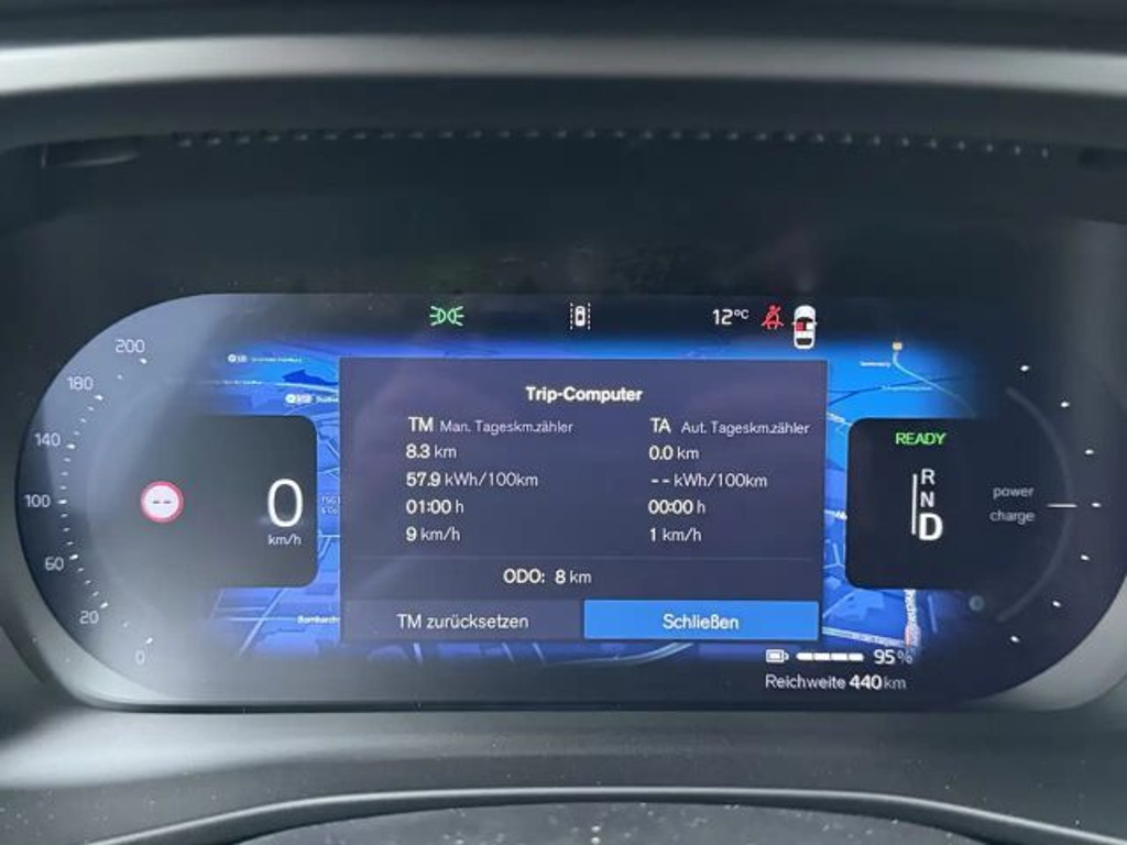 Volvo EX40