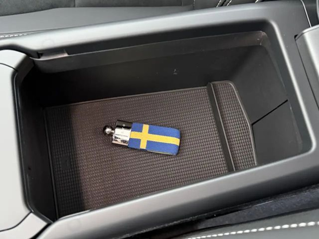 Volvo EX40