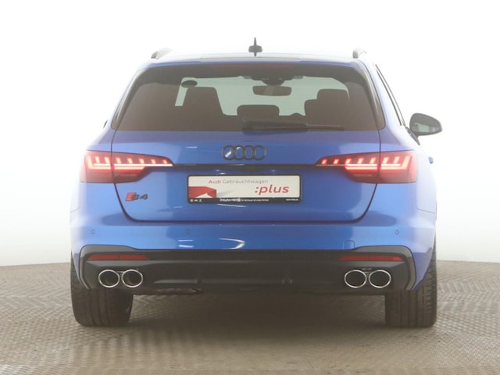 Audi S4
