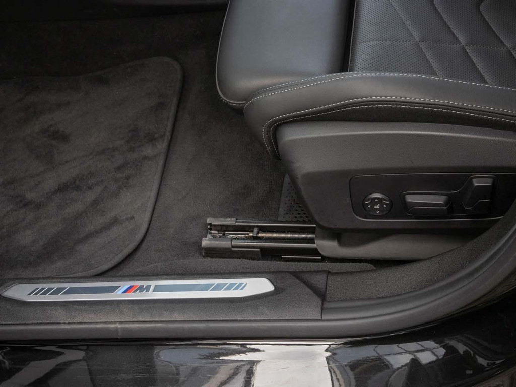 BMW M235