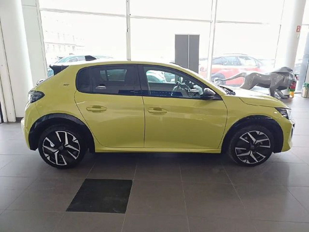 Peugeot e-208