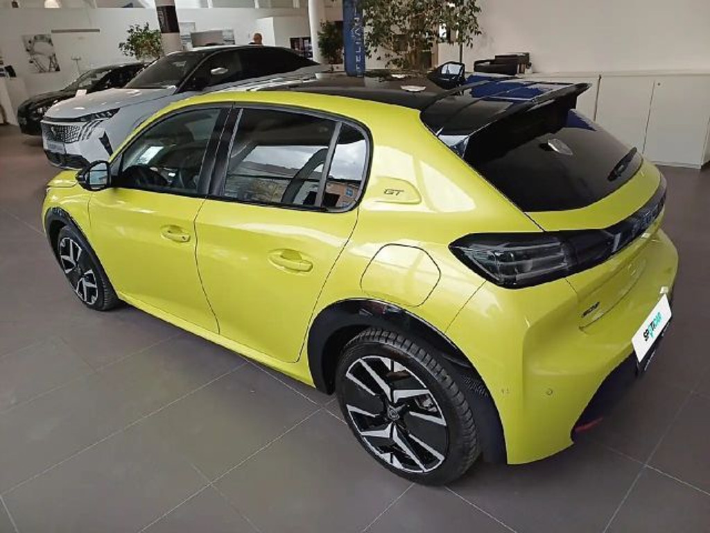 Peugeot e-208
