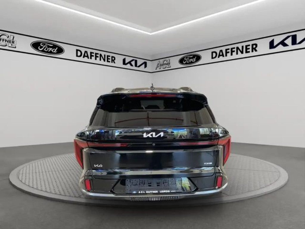 Kia K4