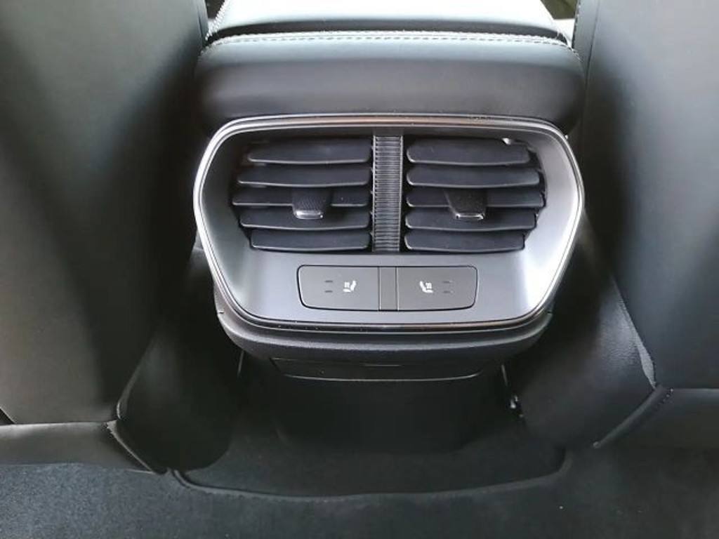 BYD Sealion 7