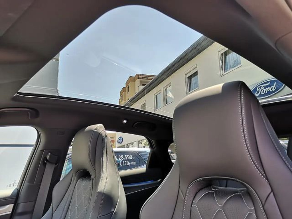 BYD Sealion 7