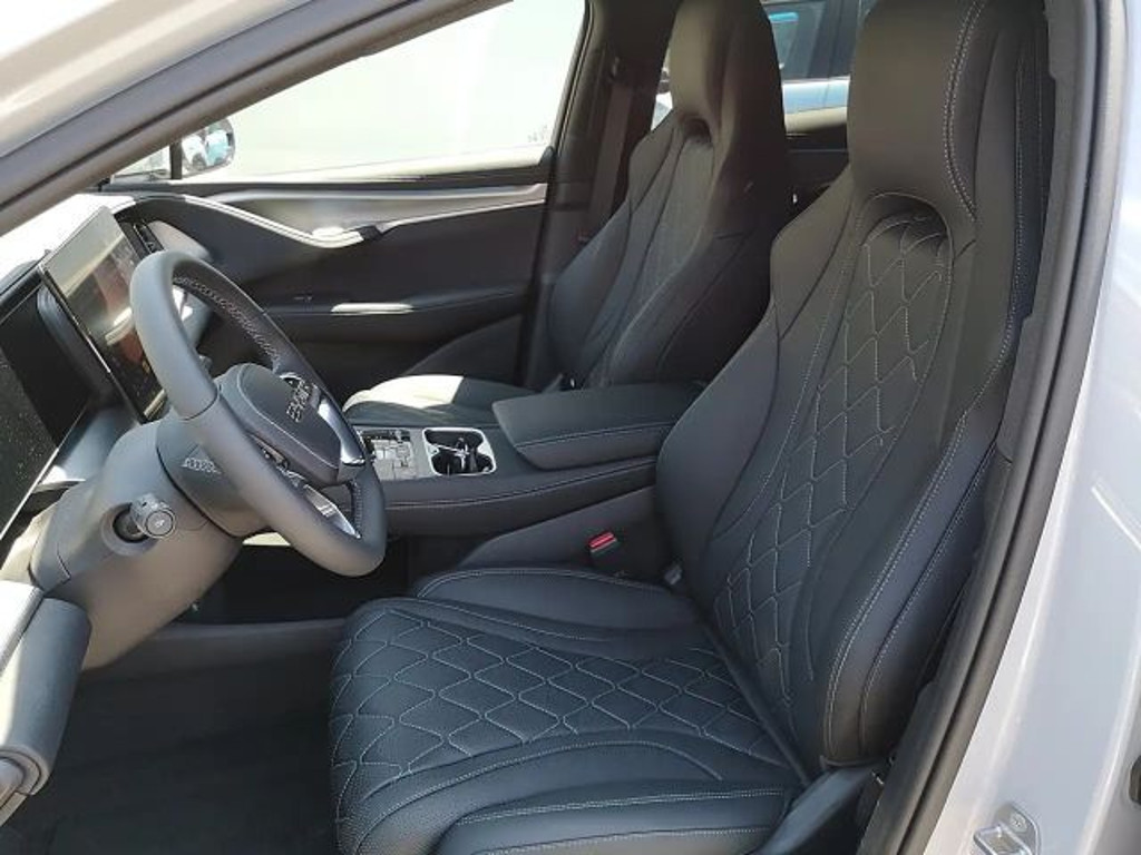 BYD Sealion 7