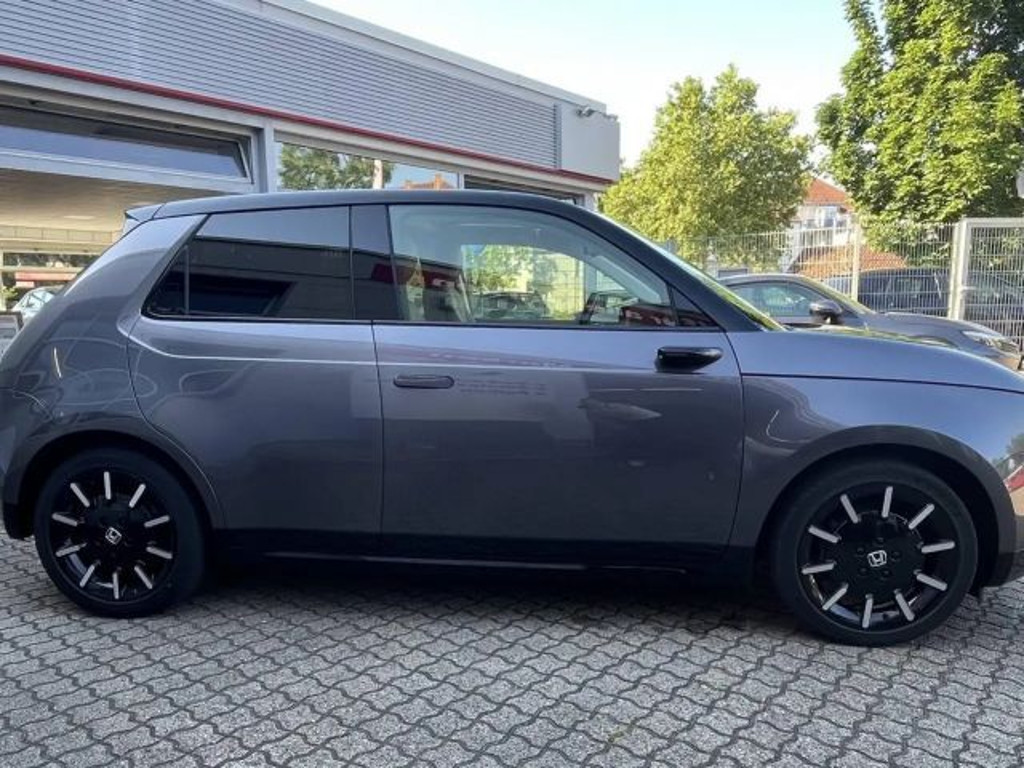 Honda e