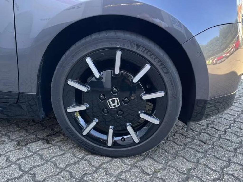 Honda e