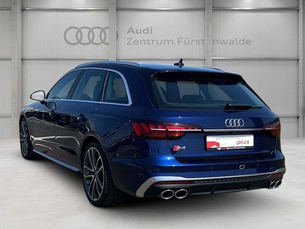 Audi S4