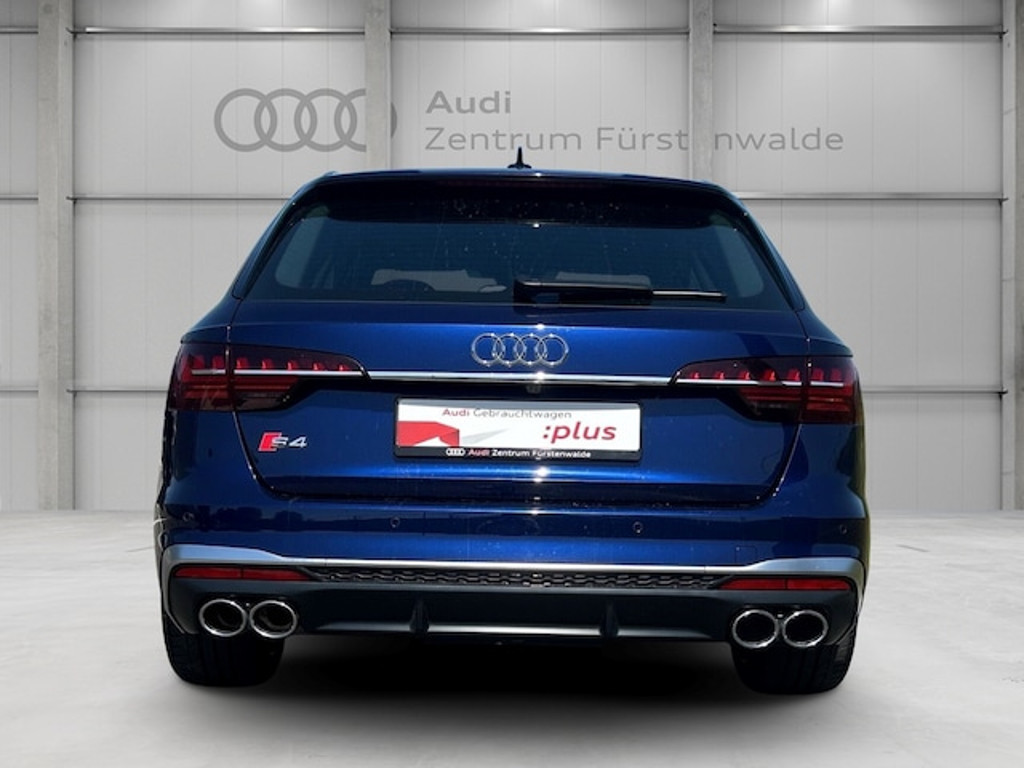 Audi S4