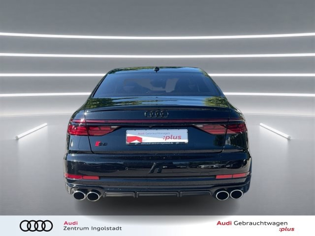 Audi S8