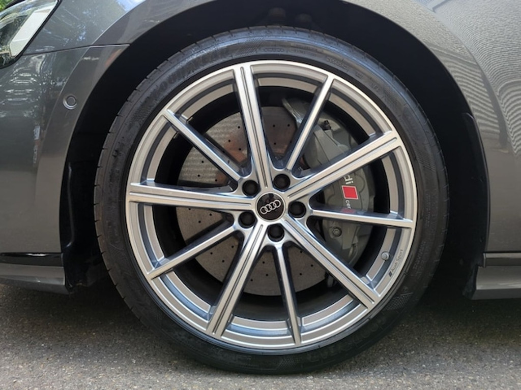Audi S8