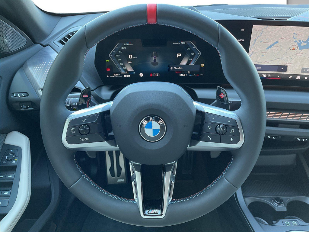 BMW M235