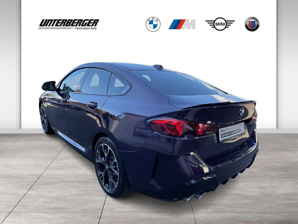 BMW M235