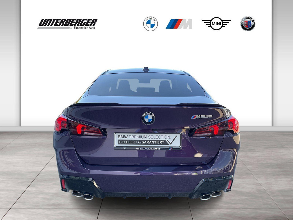 BMW M235