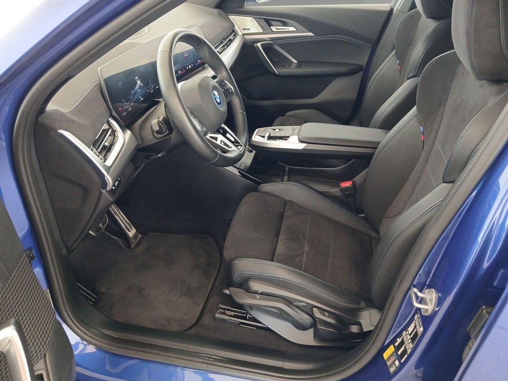 BMW iX2