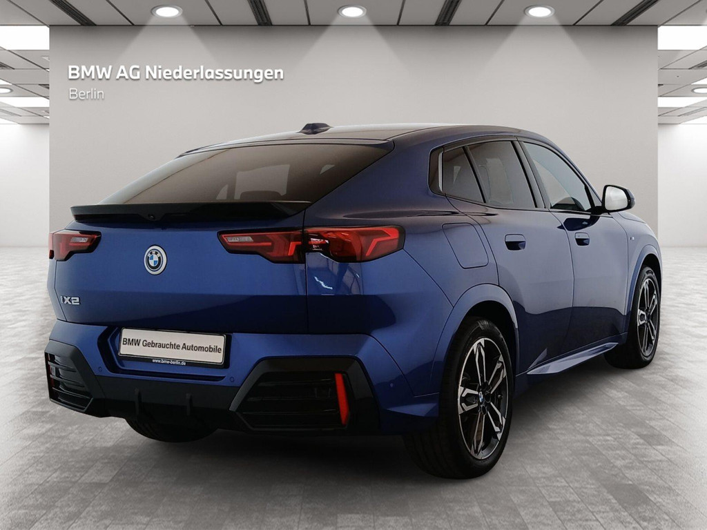 BMW iX2