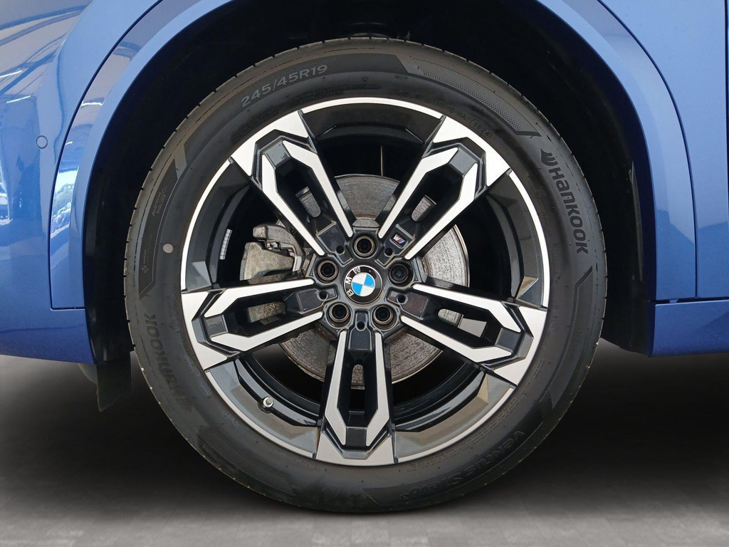 BMW iX2