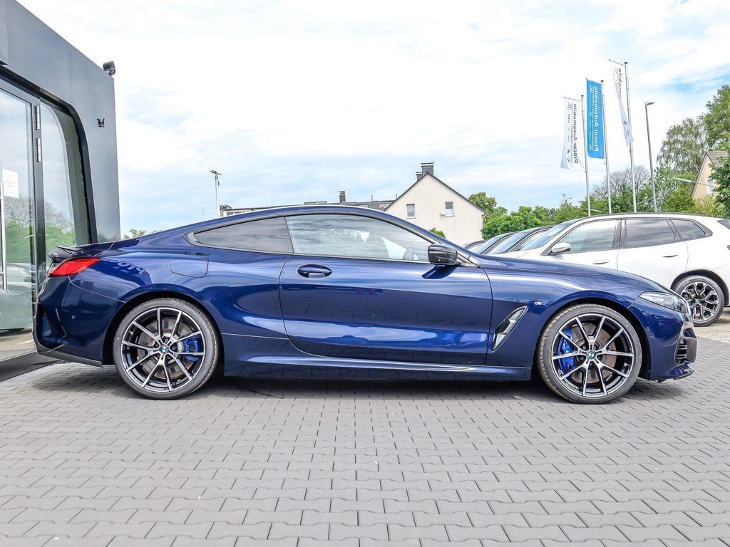 BMW M850