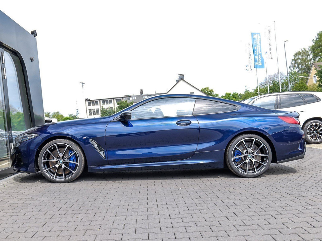 BMW M850