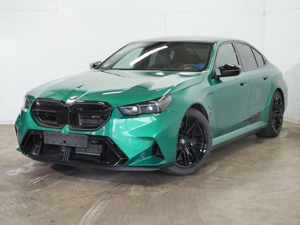 BMW M5 Sedan