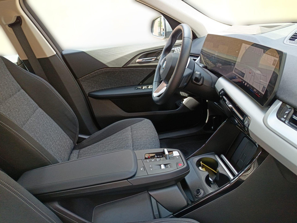 BMW iX2