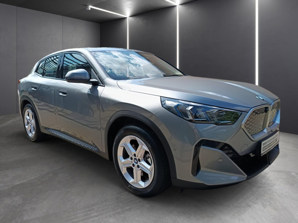 BMW iX2
