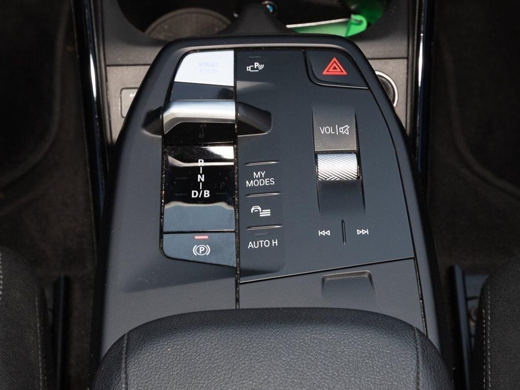 BMW iX1