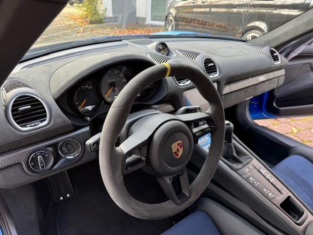 Porsche Cayman