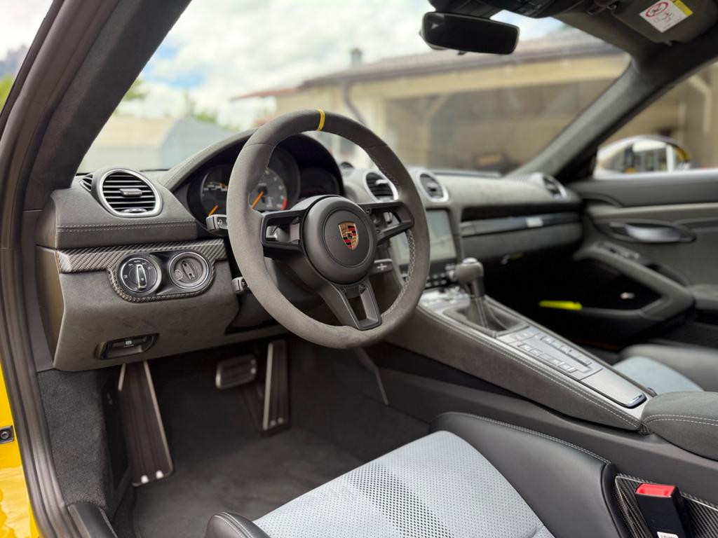 Porsche Cayman
