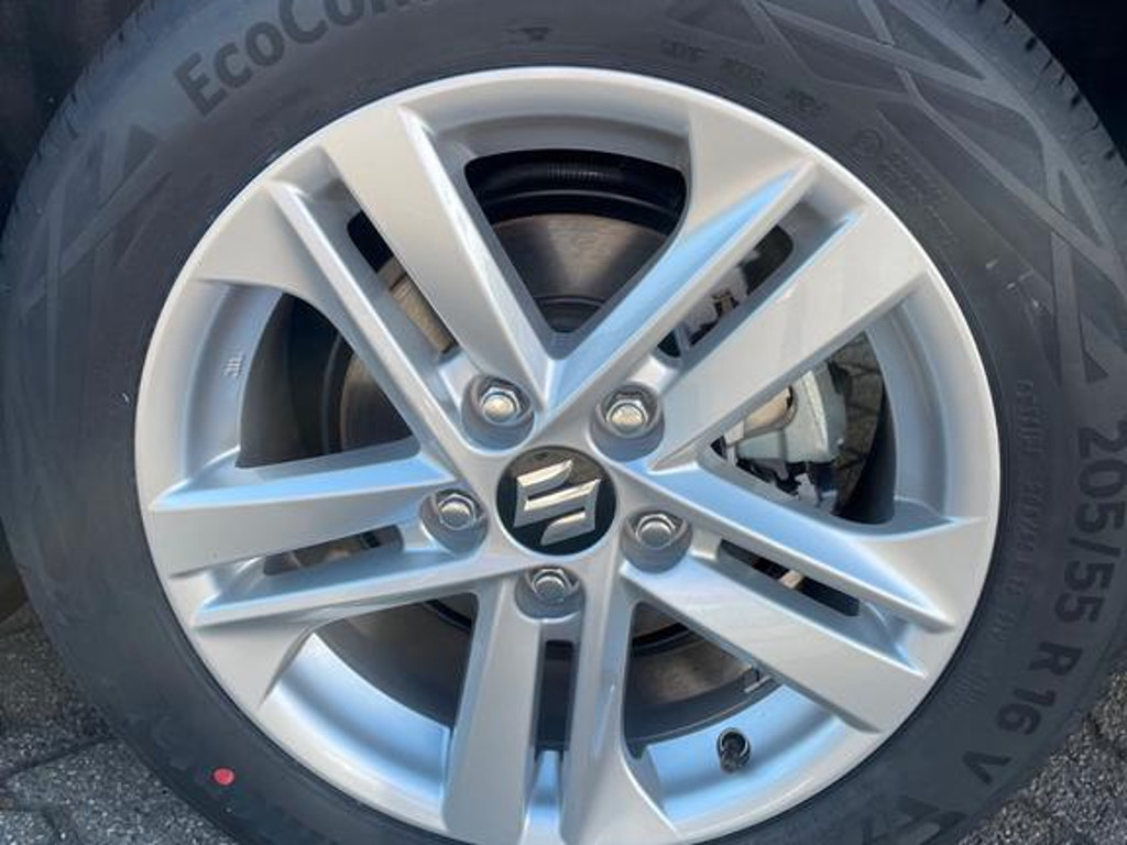 Suzuki Swace