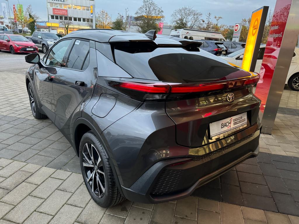 Toyota C-HR Team D Plug-in