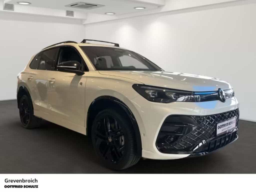 Volkswagen Tiguan AHK Panoramadach Kardon   HD Matrix   Bla