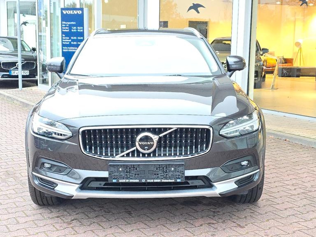 Volvo V90 Cross Country