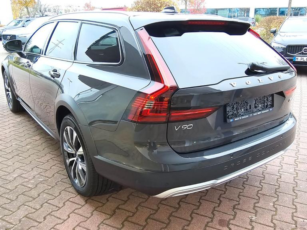 Volvo V90 Cross Country