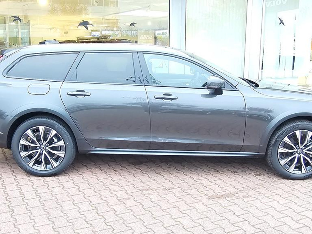 Volvo V90 Cross Country
