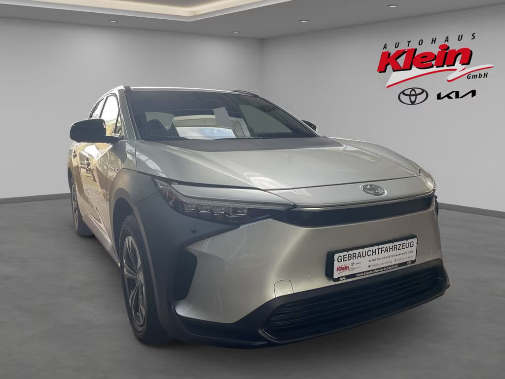 Toyota bZ4X bz4X Teamplayer BEV 150kWh Navi 360 Kamera LED E