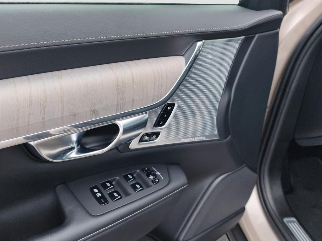 Volvo V90 Cross Country