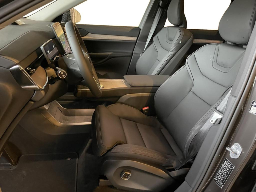 Volvo EX90