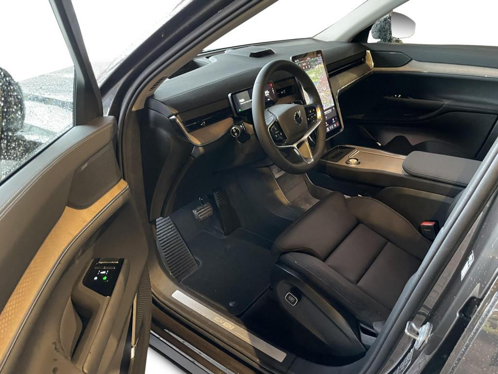Volvo EX90